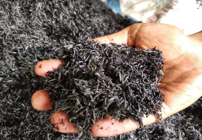 කරදහයියා පොහොර ( rice husk charcoal )